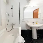 De Lux * Königsbrunn